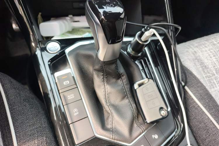 Used Volkswagen Tayron 2023 380TSI Four-Wheel Drive R-Line Pro Smart Edition Gear Lever
