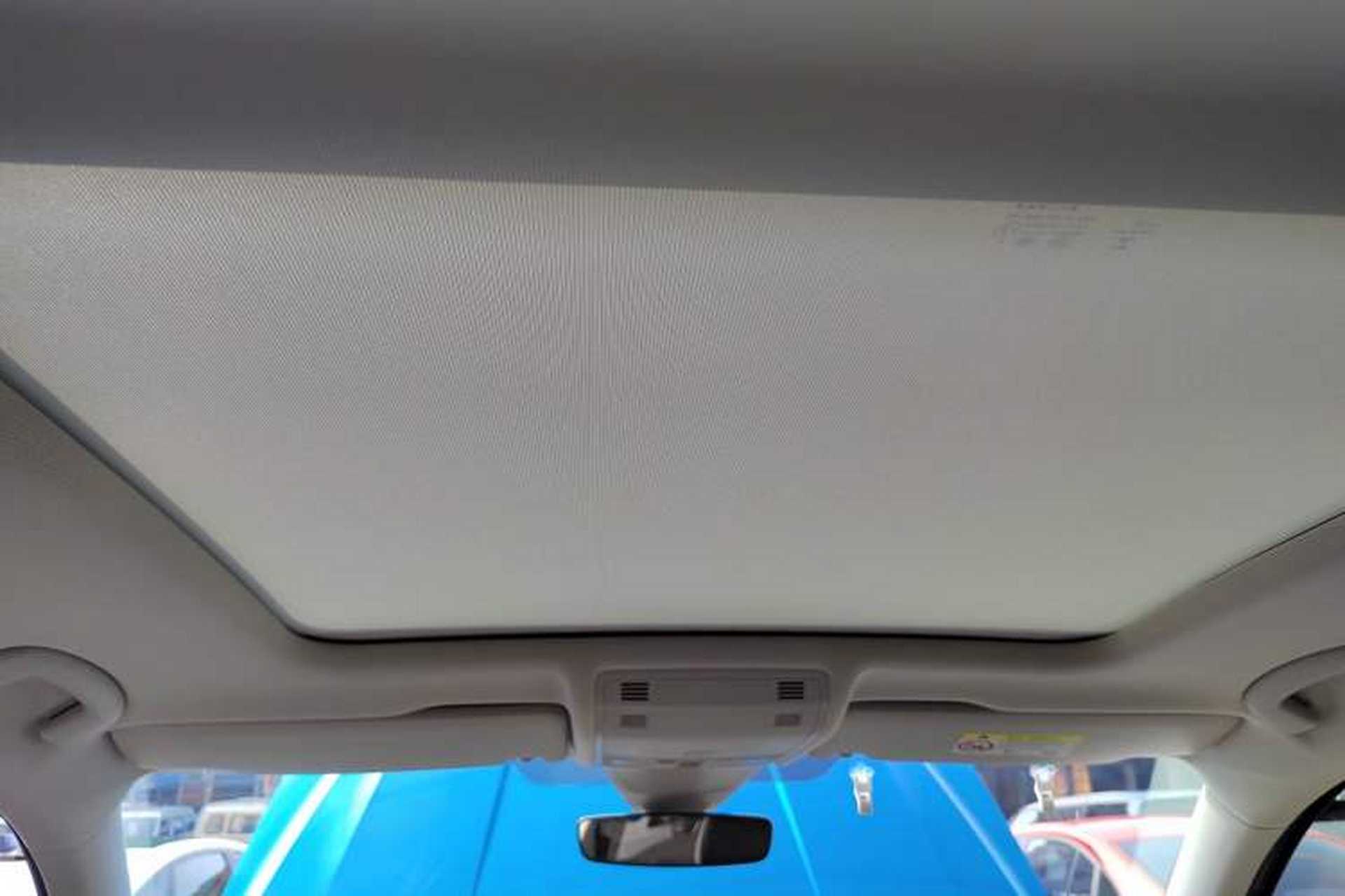 Used Volkswagen Tayron 2023 330TSI Two-Wheel-Drive Luxury Plus Advanced Version Headliner