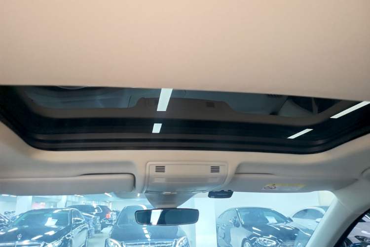 Used Volkswagen Tayron 2023 380TSI Four-Wheel Drive R-Line High-Energy Version Headliner