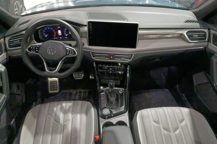 Used Volkswagen Tayron 2023 380TSI Four-Wheel Drive R-Line Pro Smart Edition Interior 2