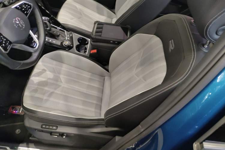 Used Volkswagen Tayron 2023 380TSI Four-Wheel Drive R-Line Pro Smart Edition Left Front Seat