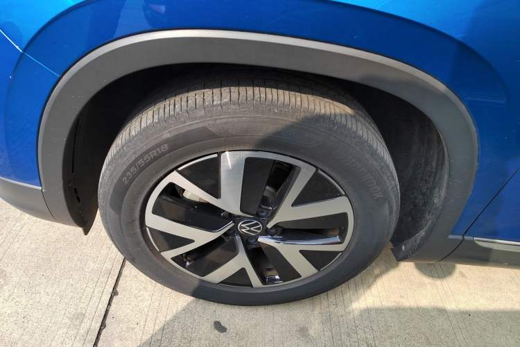 Used Volkswagen Tayron 2023 330TSI Two-Wheel-Drive Luxury Plus Advanced Version Left Front Wheel Hub