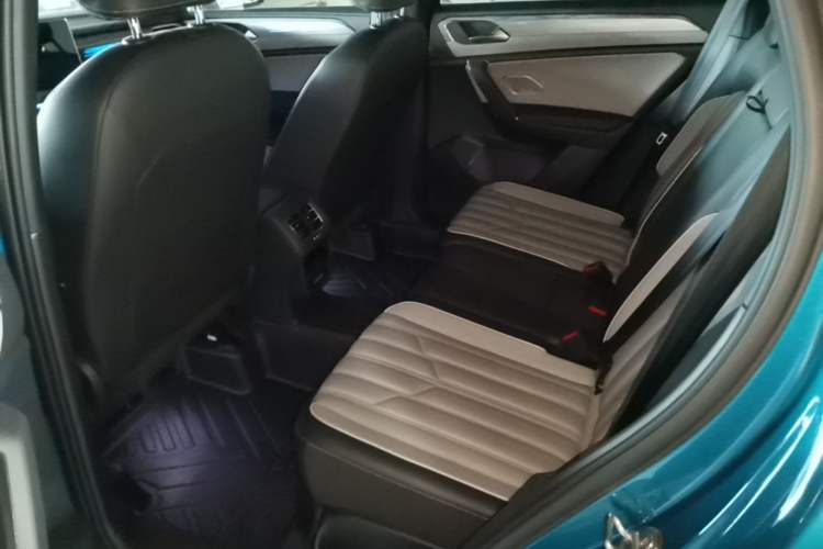 Used Volkswagen Tayron 2023 380TSI Four-Wheel Drive R-Line Pro Smart Edition Left Rear Seat