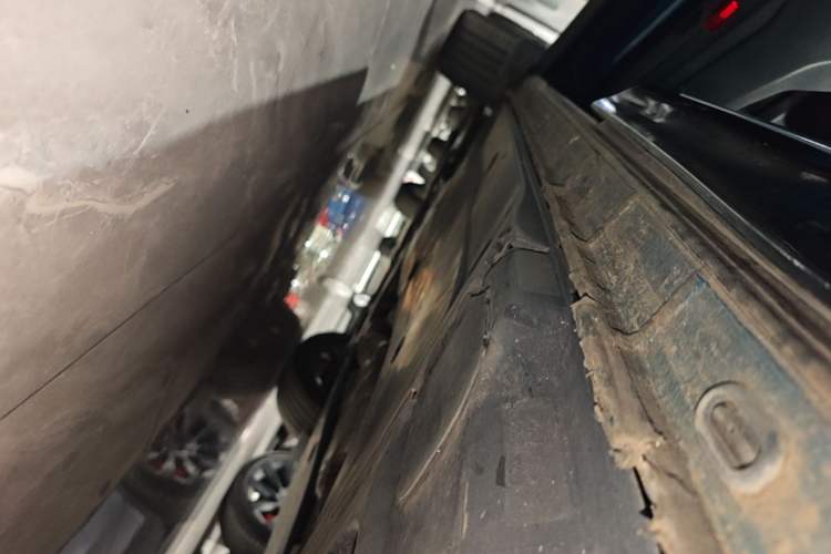 Used Volkswagen Tayron 2023 380TSI Four-Wheel Drive R-Line High-Energy Version Left Side Sill