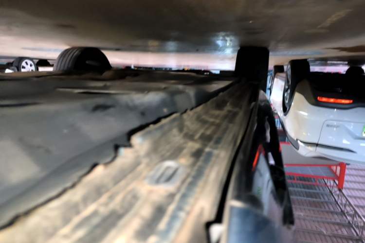 Used Volkswagen Tayron 2023 380TSI Four-Wheel Drive R-Line Pro Smart Edition Left Side Sill