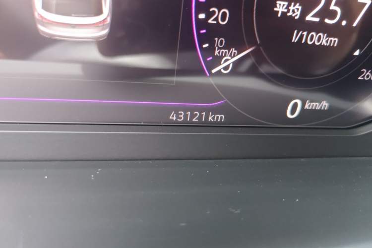 Used Volkswagen Tayron 2023 Revised Version 380TSI All-Wheel Drive R-Line High-Energy Edition Odometer Close Up