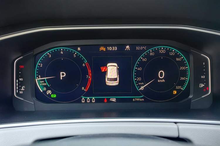 Used Volkswagen Tayron 2023 380TSI Four-Wheel Drive R-Line Pro Smart Edition Odometer Close Up