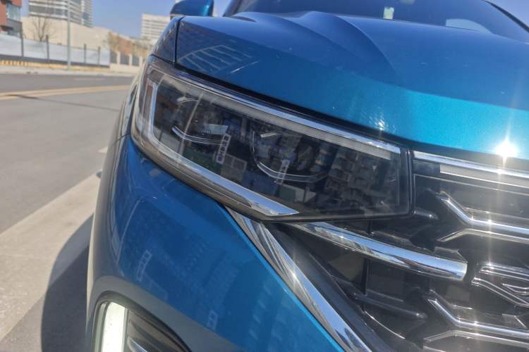 Used Volkswagen Tayron 2023 380TSI Four-Wheel Drive R-Line Pro Smart Edition Right Front Headlight