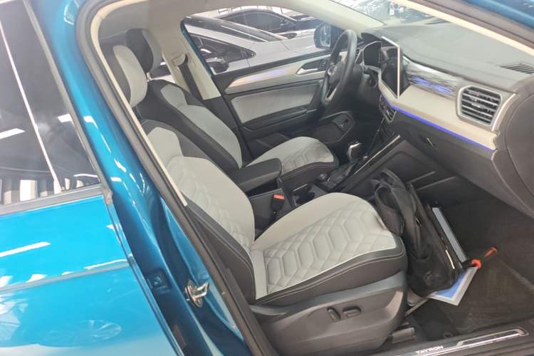 Used Volkswagen Tayron 2023 380TSI Four-Wheel Drive R-Line High-Energy Version Right Front Seat