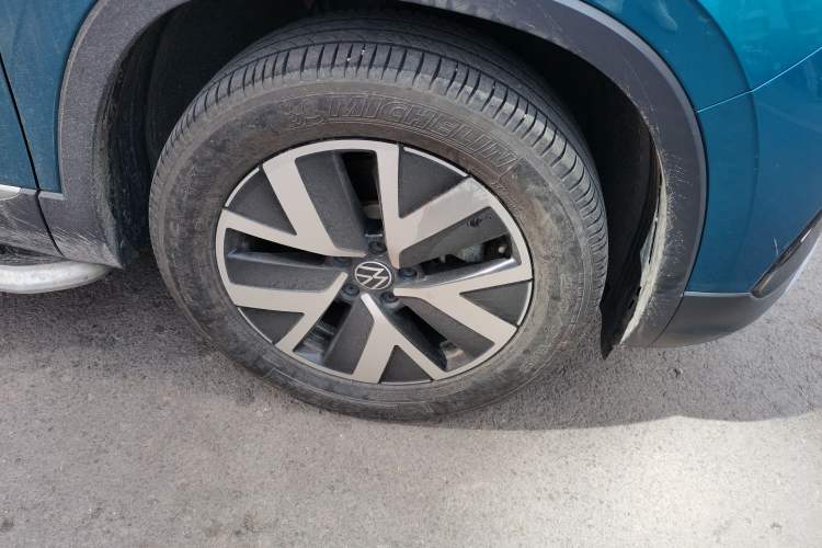 Used Volkswagen Tayron 2023 280TSI Two-Wheel-Drive Luxury Plus Advanced Version Right Front Wheel Hub