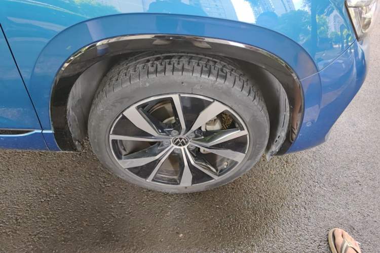 Used Volkswagen Tayron 2023 380TSI Four-Wheel Drive R-Line Pro Smart Edition Right Front Wheel Hub