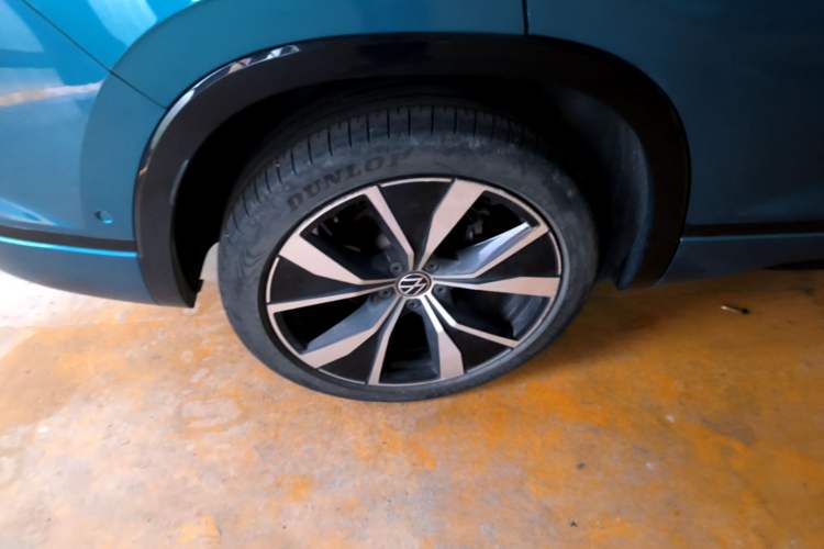 Used Volkswagen Tayron 2023 380TSI Four-Wheel Drive R-Line Pro Smart Edition Right Rear Wheel Hub
