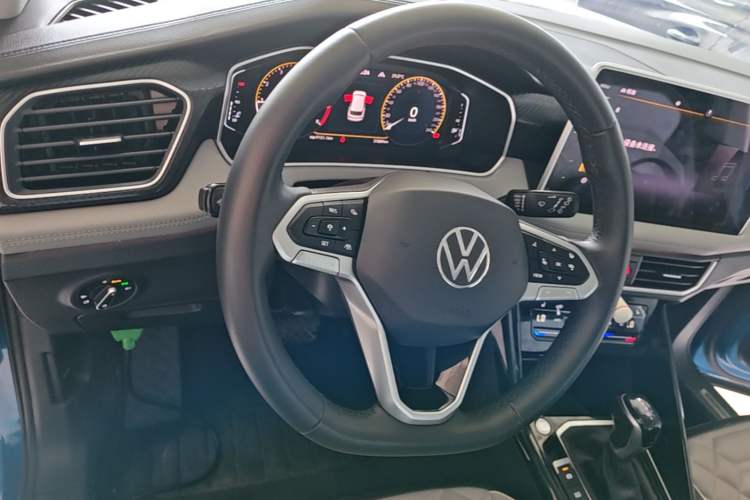 Used Volkswagen Tayron 2023 280TSI Two-Wheel-Drive Luxury Plus Advanced Version Steering Wheel