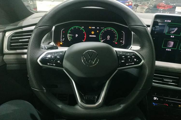 Used Volkswagen Tayron 2023 380TSI Four-Wheel Drive R-Line Pro Smart Edition Steering Wheel