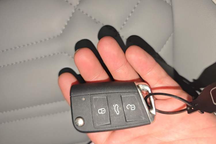 Used Volkswagen Tayron 2023 380TSI Four-Wheel Drive R-Line High-Energy Version Vehicle Key