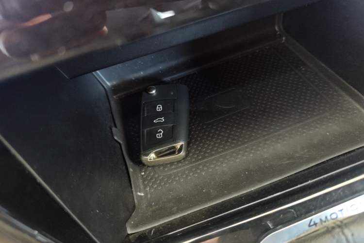 Used Volkswagen Tayron 2023 380TSI Four-Wheel Drive R-Line Pro Smart Edition Vehicle Key