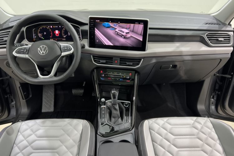 Used Volkswagen Tayron 2023 280TSI Two-Wheel-Drive Luxury Plus Advanced Version Audio And AC Panel