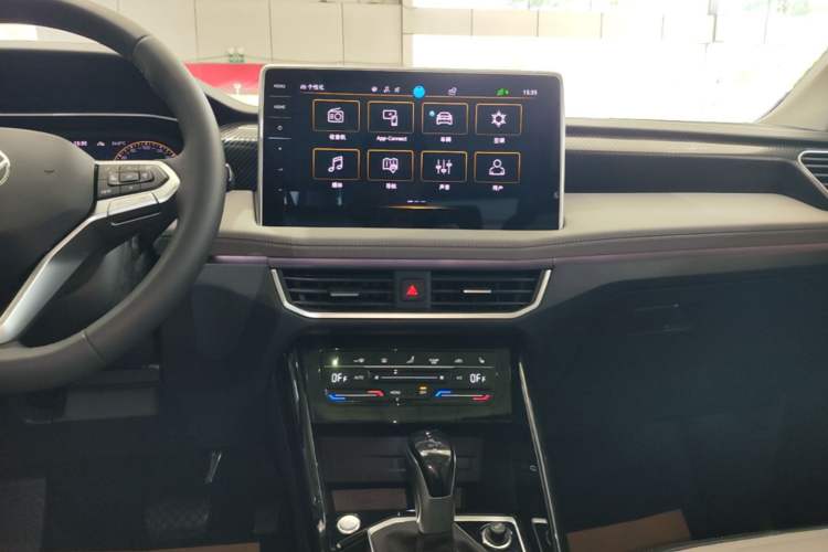 Used Volkswagen Tayron 2023 300TSI Two-Wheel-Drive Luxury Plus Advanced Edition Audio And AC Panel
