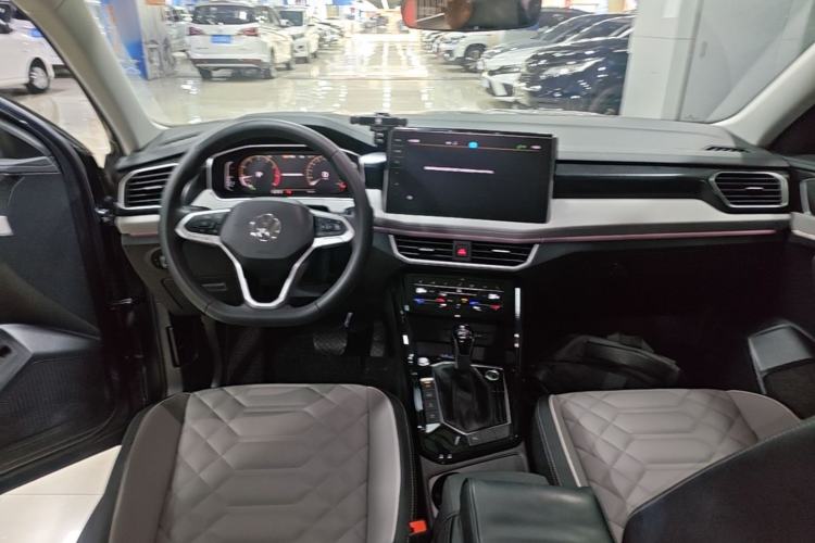 Used Volkswagen Tayron 2023 330TSI Two-Wheel-Drive Luxury Plus Advanced Version Center Console