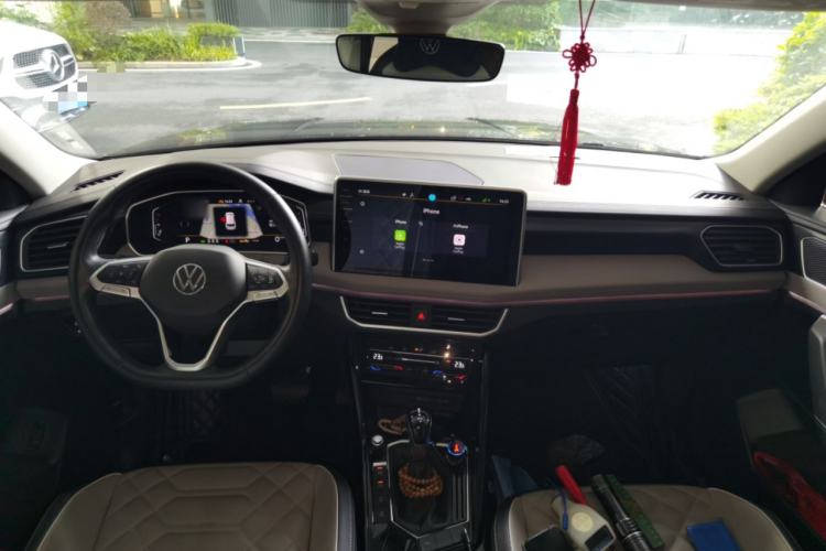 Used Volkswagen Tayron 2023 330TSI Two-Wheel-Drive Luxury Plus Advanced Version Center Console
