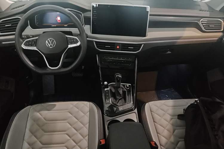 Used Volkswagen Tayron 2023 330TSI Two-Wheel-Drive Luxury Plus Advanced Version Center Console