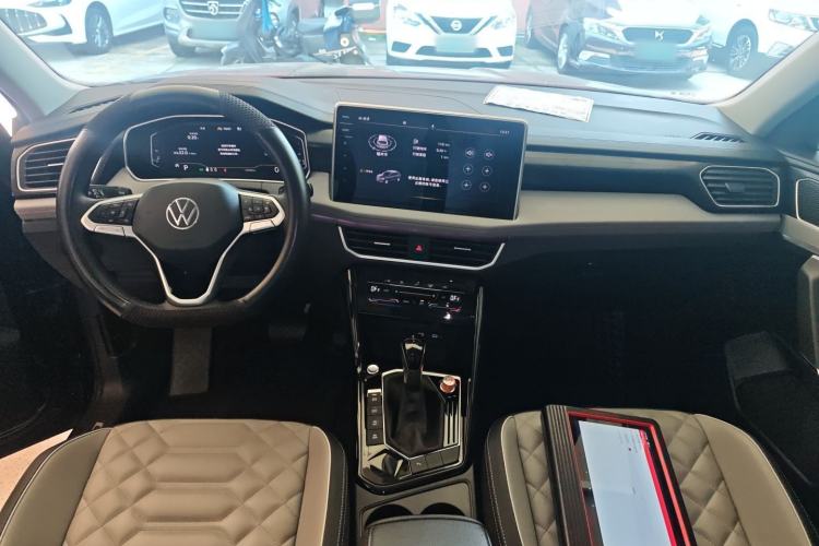 Used Volkswagen Tayron 2023 330TSI Two-Wheel-Drive Luxury Plus Advanced Version Center Console