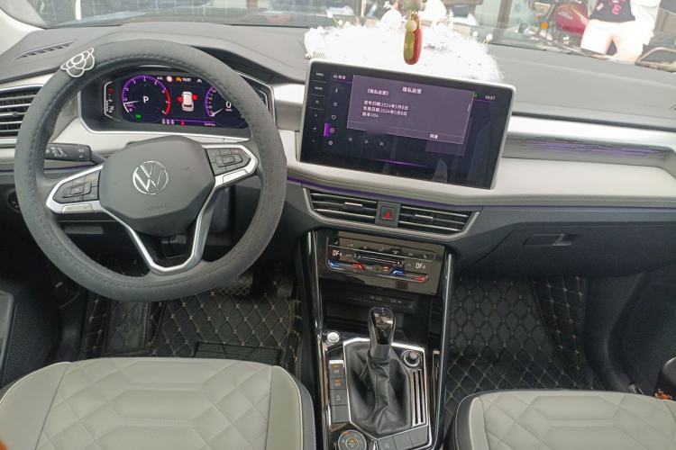 Used Volkswagen Tayron 2023 380TSI Four-Wheel Drive R-Line High-Energy Version Center Console