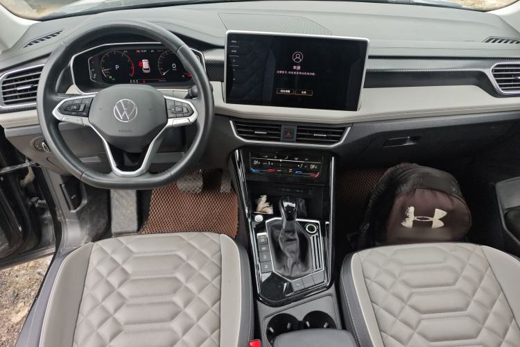 Used Volkswagen Tayron 2023 330TSI Two-Wheel-Drive Luxury Plus Advanced Version Center Console