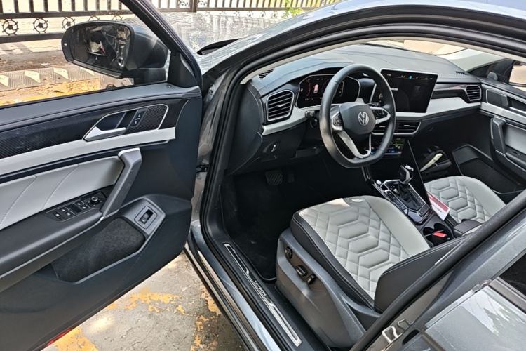 Used Volkswagen Tayron 2023 300TSI Two-Wheel-Drive Luxury Plus Advanced Edition Driver Seat