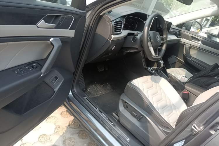 Used Volkswagen Tayron 2023 300TSI Two-Wheel-Drive Luxury Plus Advanced Edition Driver Seat