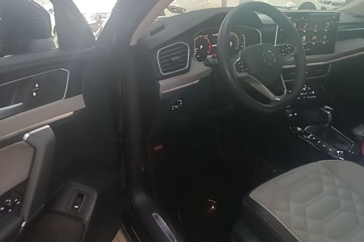 Used Volkswagen Tayron 2023 330TSI Two-Wheel-Drive Luxury Plus Advanced Version Driver Seat