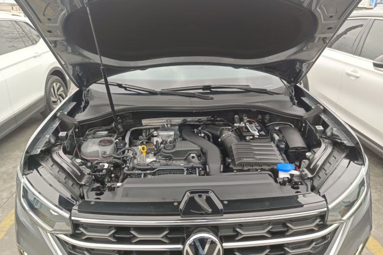 Used Volkswagen Tayron 2023 300TSI Two-Wheel-Drive Luxury Plus Advanced Edition Engine Bay