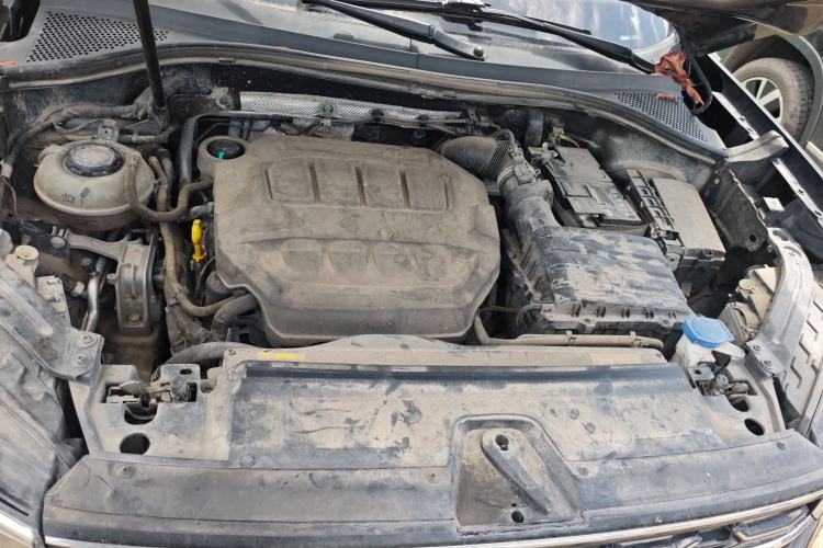 Used Volkswagen Tayron 2023 330TSI Two-Wheel-Drive Luxury Plus Advanced Version Engine Bay