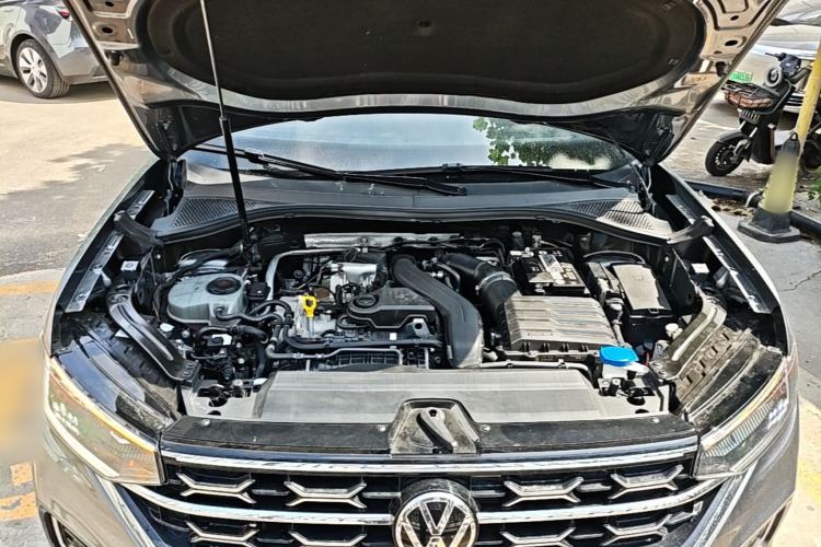 Used Volkswagen Tayron 2023 300TSI Two-Wheel-Drive Luxury Plus Advanced Edition Engine Bay