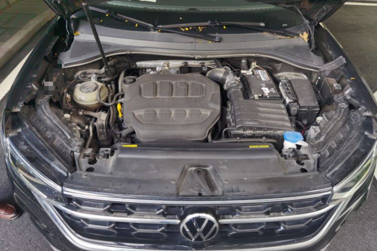Used Volkswagen Tayron 2023 330TSI Two-Wheel-Drive Luxury Plus Advanced Version Engine Bay