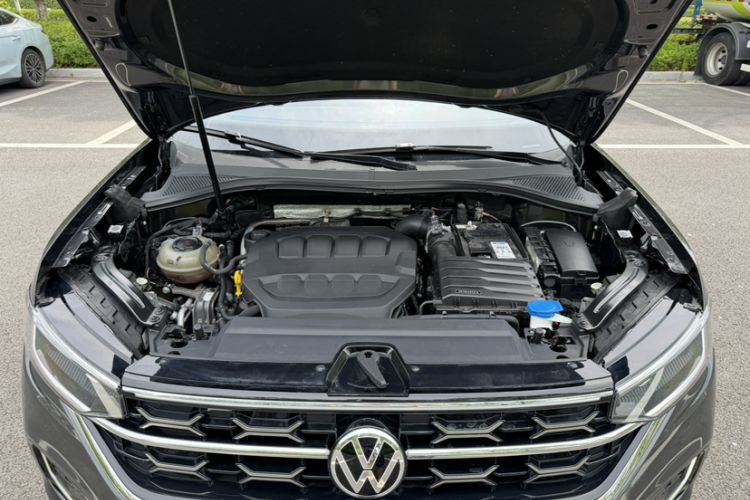 Used Volkswagen Tayron 2023 330TSI Two-Wheel-Drive Luxury Plus Advanced Version Engine Bay