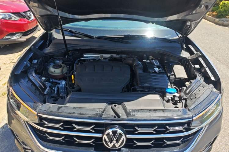 Used Volkswagen Tayron 2023 330TSI Two-Wheel-Drive Luxury Plus Advanced Version Engine Bay