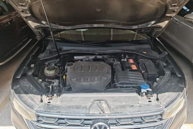 Used Volkswagen Tayron 2023 330TSI Two-Wheel-Drive Luxury Plus Advanced Version Engine Bay
