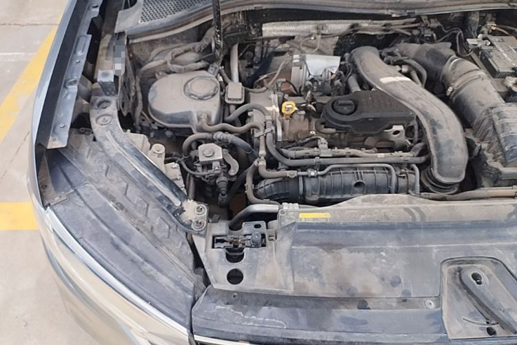 Used Volkswagen Tayron  Engine Bay Right