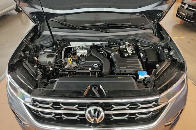 Used Volkswagen Tayron 2023 300TSI Two-Wheel-Drive Luxury Plus Advanced Edition Engine Bay