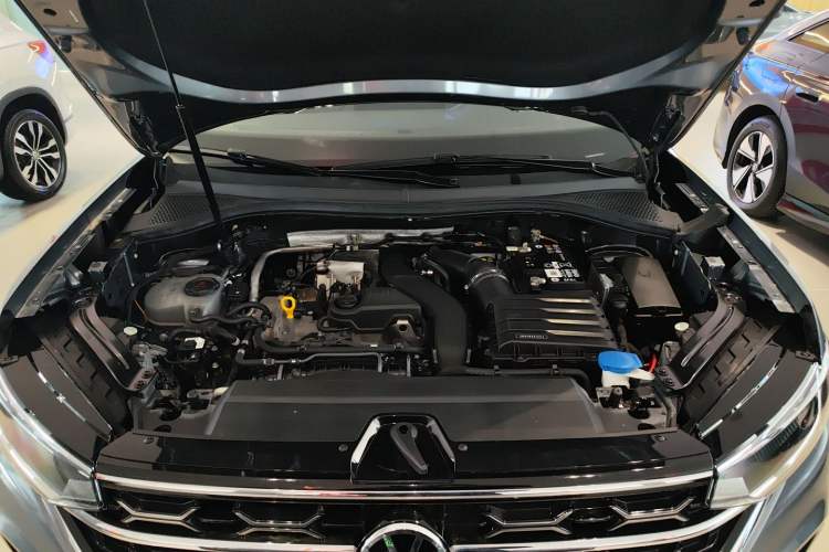 Used Volkswagen Tayron 2023 300TSI Two-Wheel-Drive Luxury Plus Advanced Edition Engine Bay