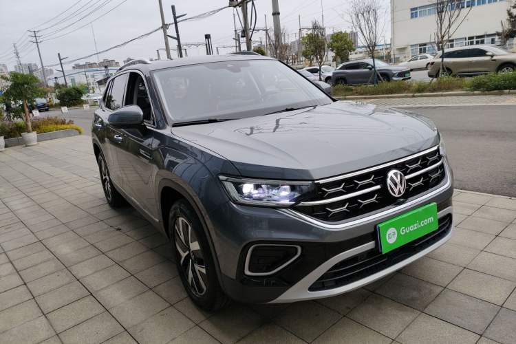 Used Volkswagen Tayron 2023 300TSI Two-Wheel-Drive Luxury Plus Advanced Edition Exterior 1