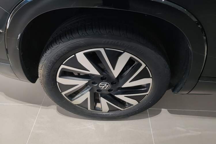 Used Volkswagen Tayron 2023 330TSI Two-Wheel-Drive R-Line High-Energy Version Exterior 5