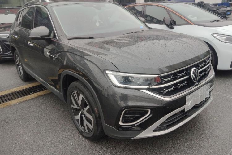 Used Volkswagen Tayron 2023 330TSI Two-Wheel-Drive Luxury Plus Advanced Version Front Right 45 Deg