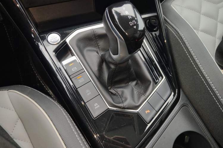 Used Volkswagen Tayron 2023 330TSI Two-Wheel-Drive Luxury Plus Advanced Version Gear Lever
