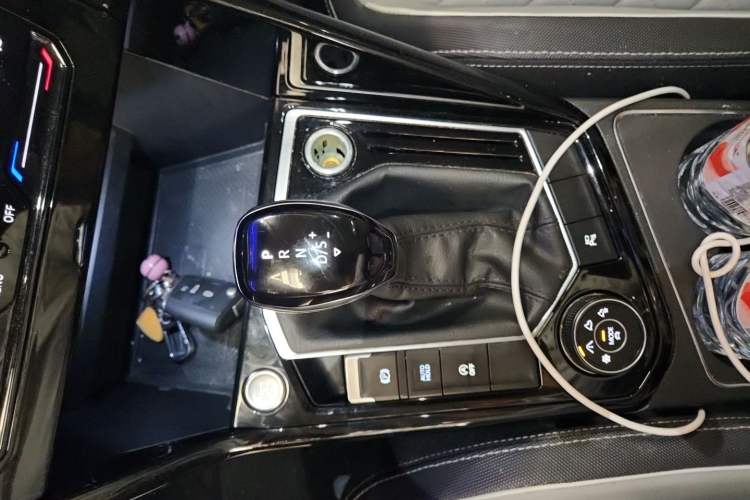 Used Volkswagen Tayron 2023 380TSI Four-Wheel Drive R-Line High-Energy Version Gear Lever