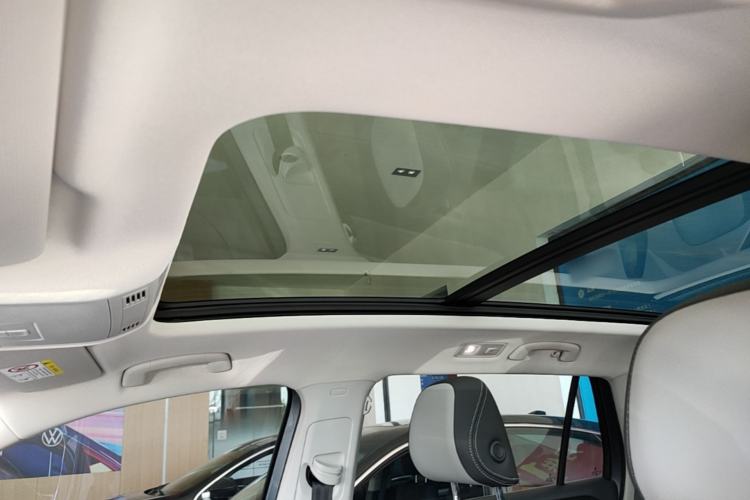 Used Volkswagen Tayron 2023 300TSI Two-Wheel-Drive Luxury Plus Advanced Edition Headliner