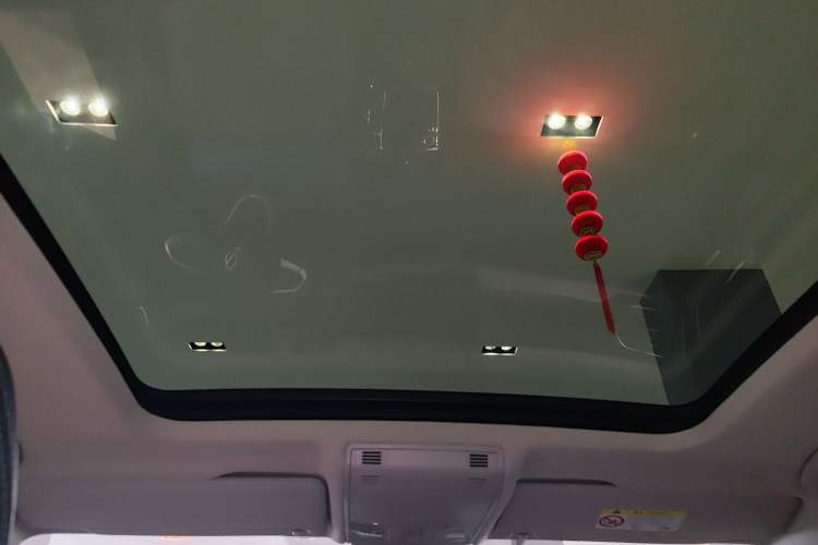 Used Volkswagen Tayron 2023 300TSI Two-Wheel-Drive Luxury Plus Advanced Edition Headliner