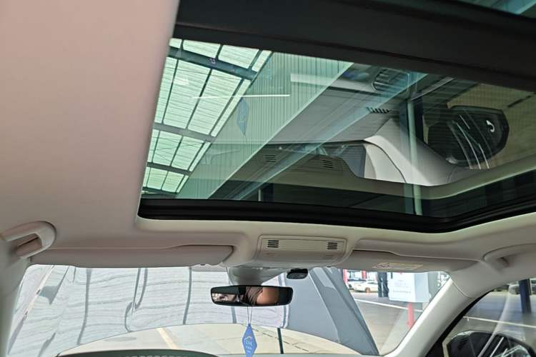 Used Volkswagen Tayron 2023 330TSI Two-Wheel-Drive R-Line High-Energy Version Headliner