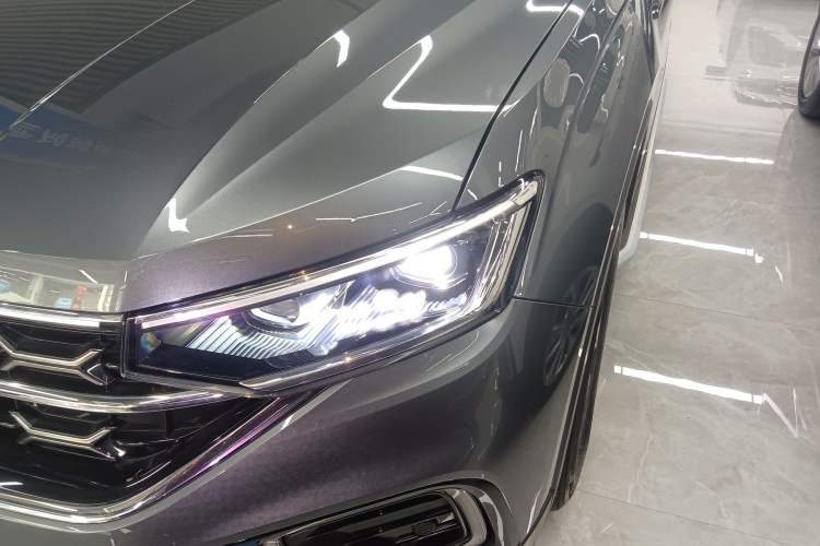 Used Volkswagen Tayron 2023 330TSI Two-Wheel-Drive Luxury Plus Advanced Version Left Front Headlight